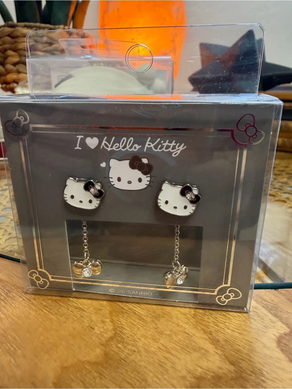 Sanrio Hello Kitty Pochi Coin Purse & Convertible Earrings Bundle